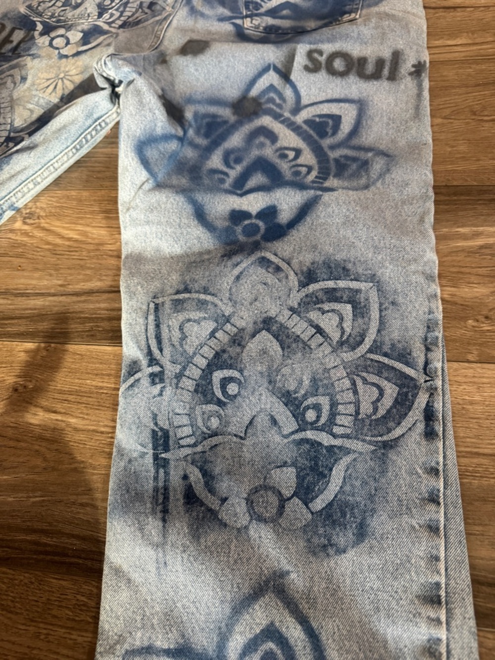 The ultimate boyfriend jeans hand painted streetwear 40x32